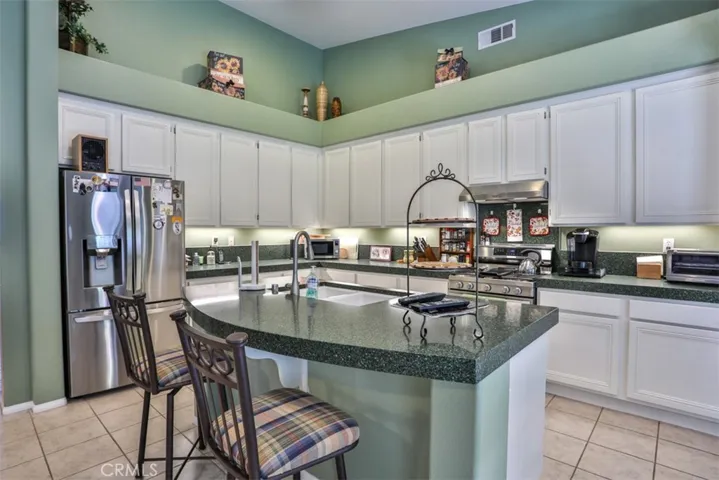 930 Mccall, Corona, California 92881