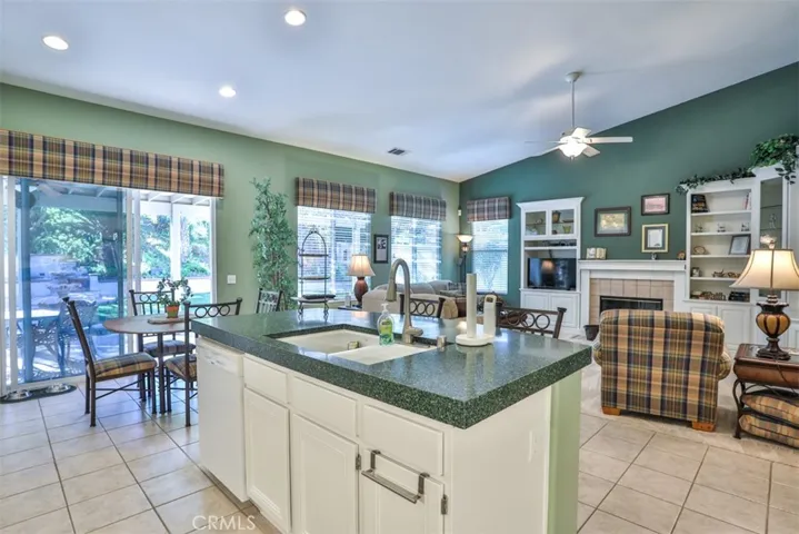 930 Mccall, Corona, California 92881