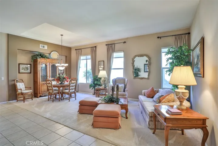 930 Mccall, Corona, California 92881