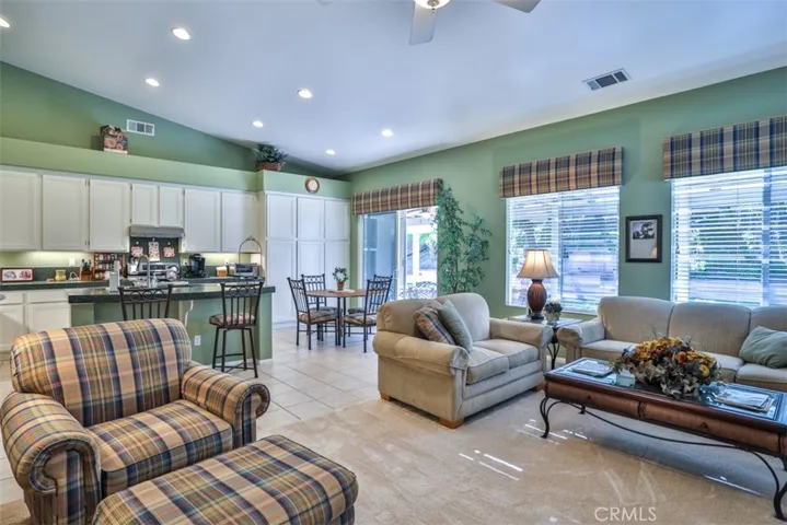930 Mccall, Corona, California 92881