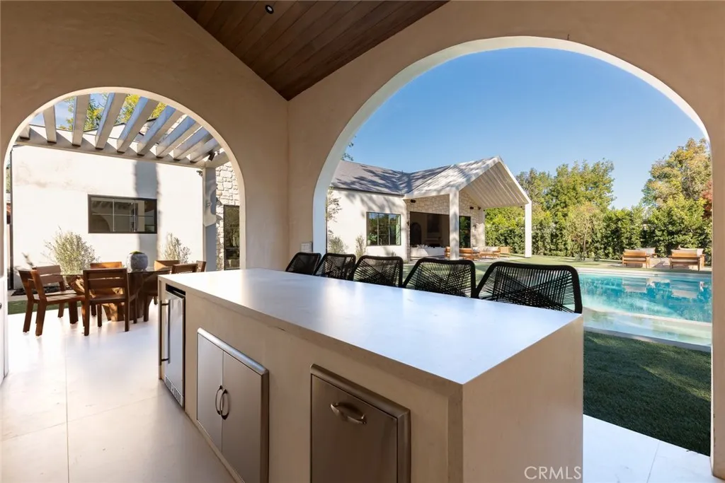 19026 Sprague Street, Tarzana, California 91356 home-pic-52