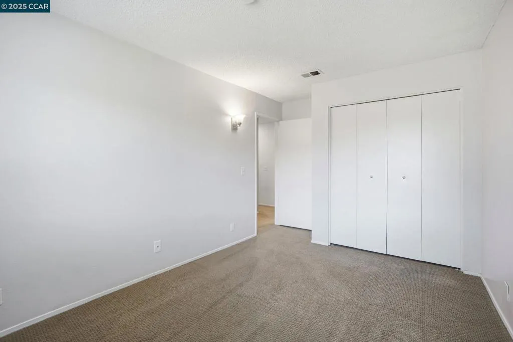 1045 Mohr Ln B, Concord, California 94518 home-pic-15