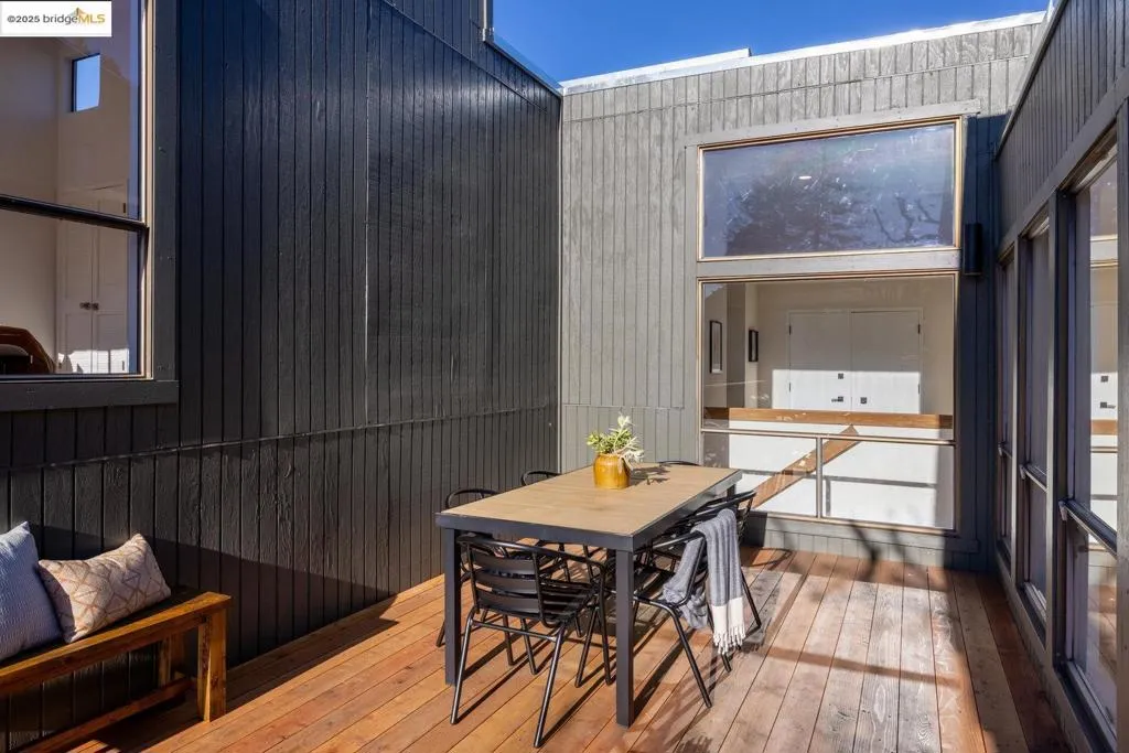 568 Vistamont Ave, Berkeley, California 94708 home-pic-15