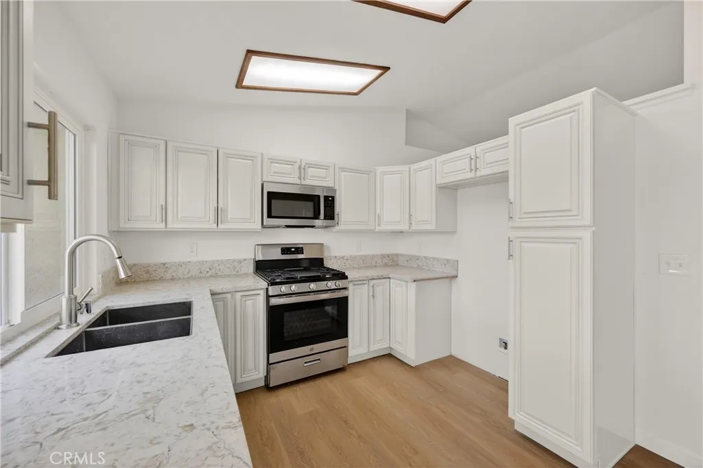 4595 Bronson, San Bernardino, California 92407 home-pic-16