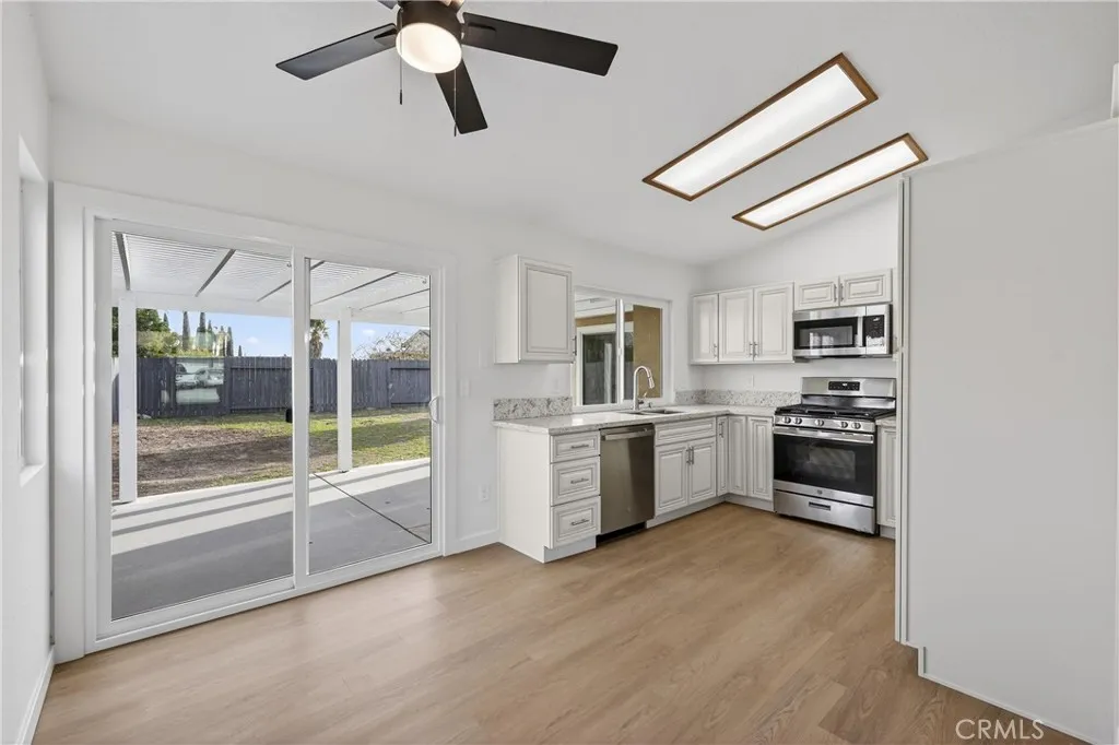 4595 Bronson, San Bernardino, California 92407 home-pic-15