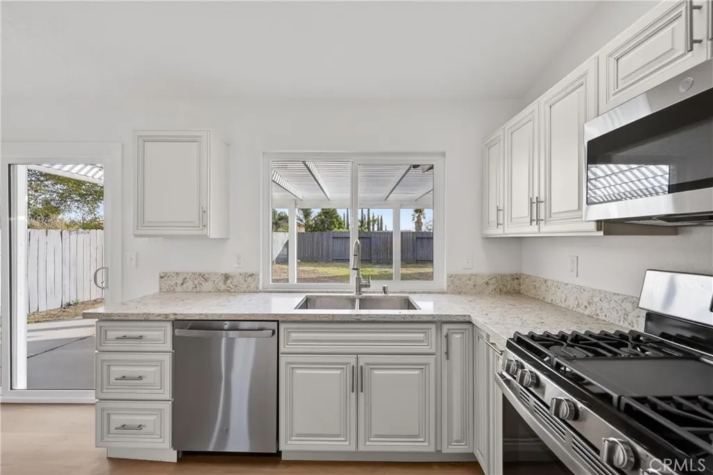 4595 Bronson, San Bernardino, California 92407 home-pic-17