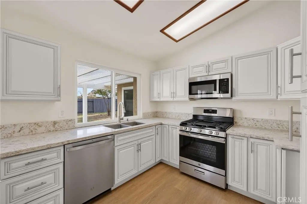 4595 Bronson, San Bernardino, California 92407 home-pic-26
