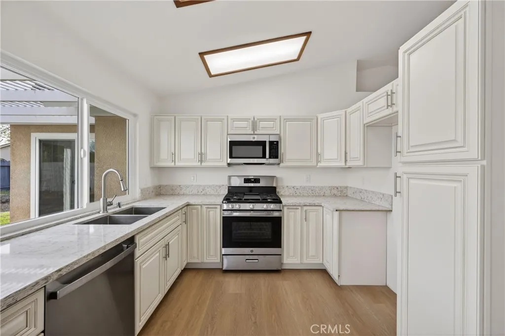 4595 Bronson, San Bernardino, California 92407 home-pic-25
