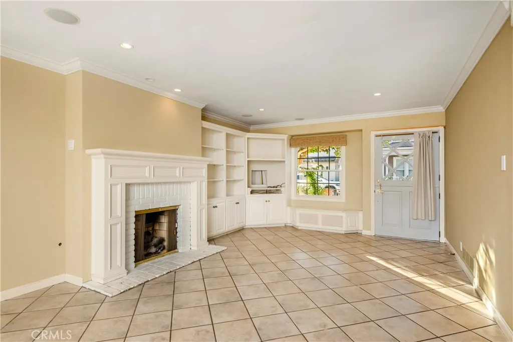 220 Apolena Avenue, Newport Beach, California 92662 home-pic-1