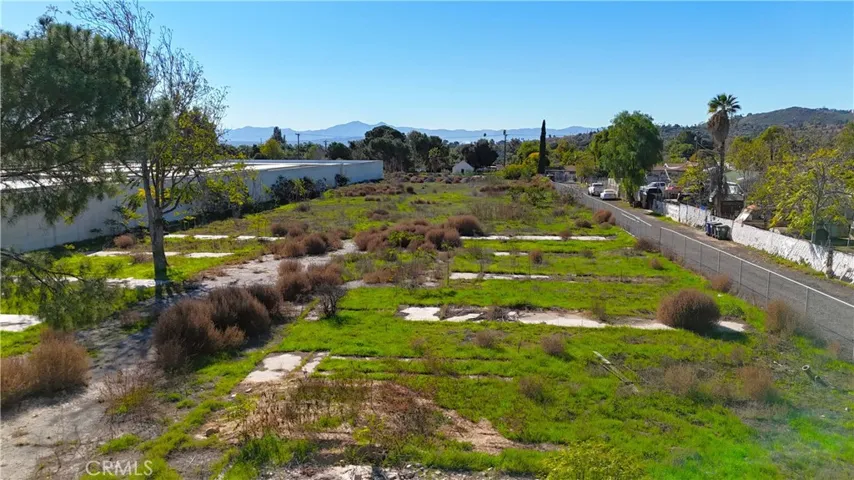 5934 Mission, Jurupa Valley, California 92509