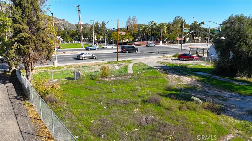 5934 Mission, Jurupa Valley, California 92509