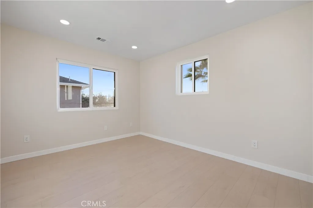 13980 Ginger Lane, San Fernando, California 91340 home-pic-12