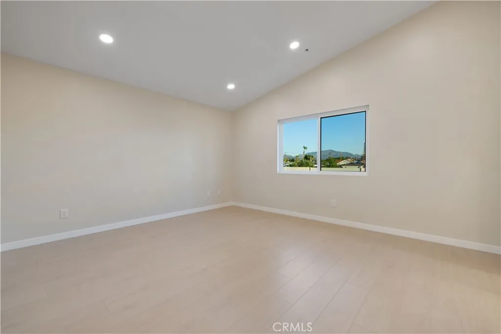 13980 Ginger Lane, San Fernando, California 91340 home-pic-23