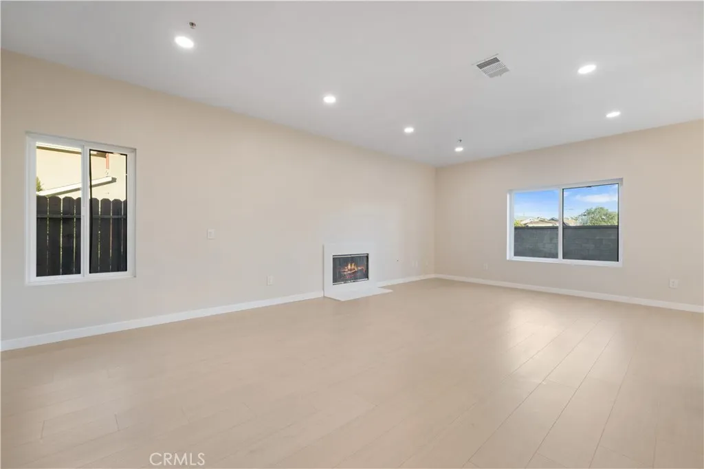 13980 Ginger Lane, San Fernando, California 91340 home-pic-2