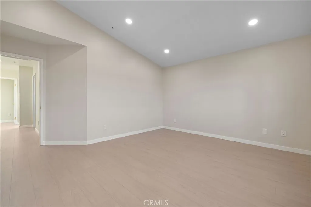 13980 Ginger Lane, San Fernando, California 91340 home-pic-24