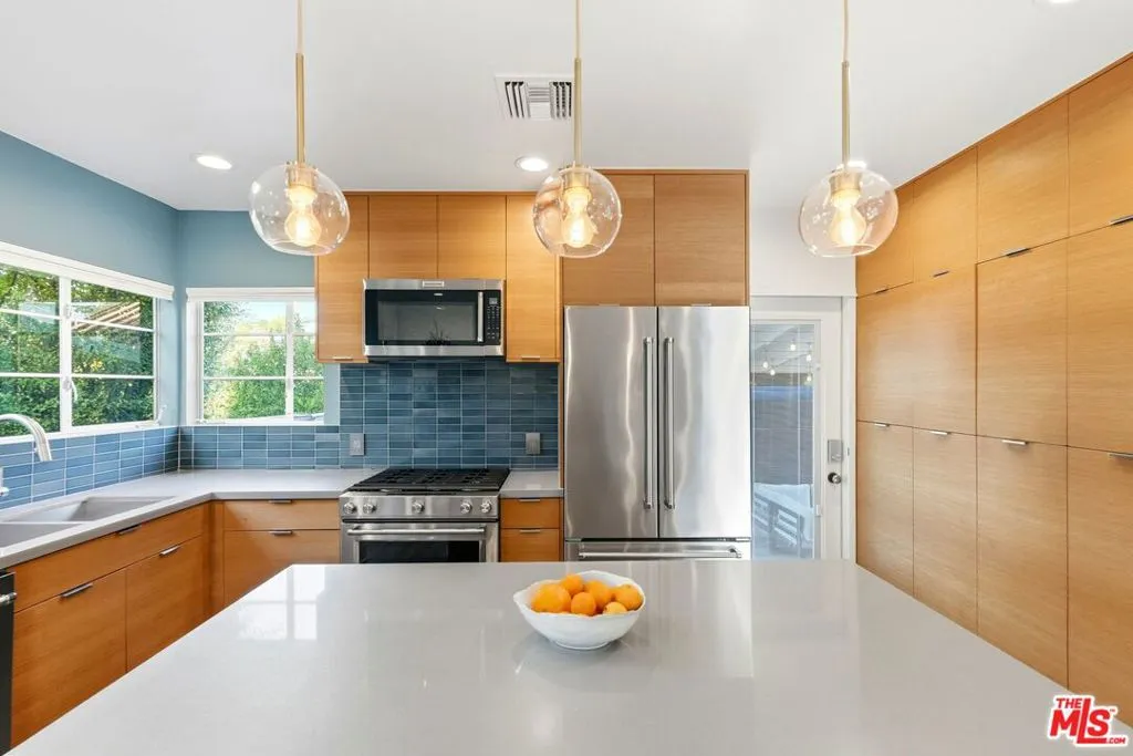 12420 Barbara Avenue, Los Angeles, California 90066 home-pic-9