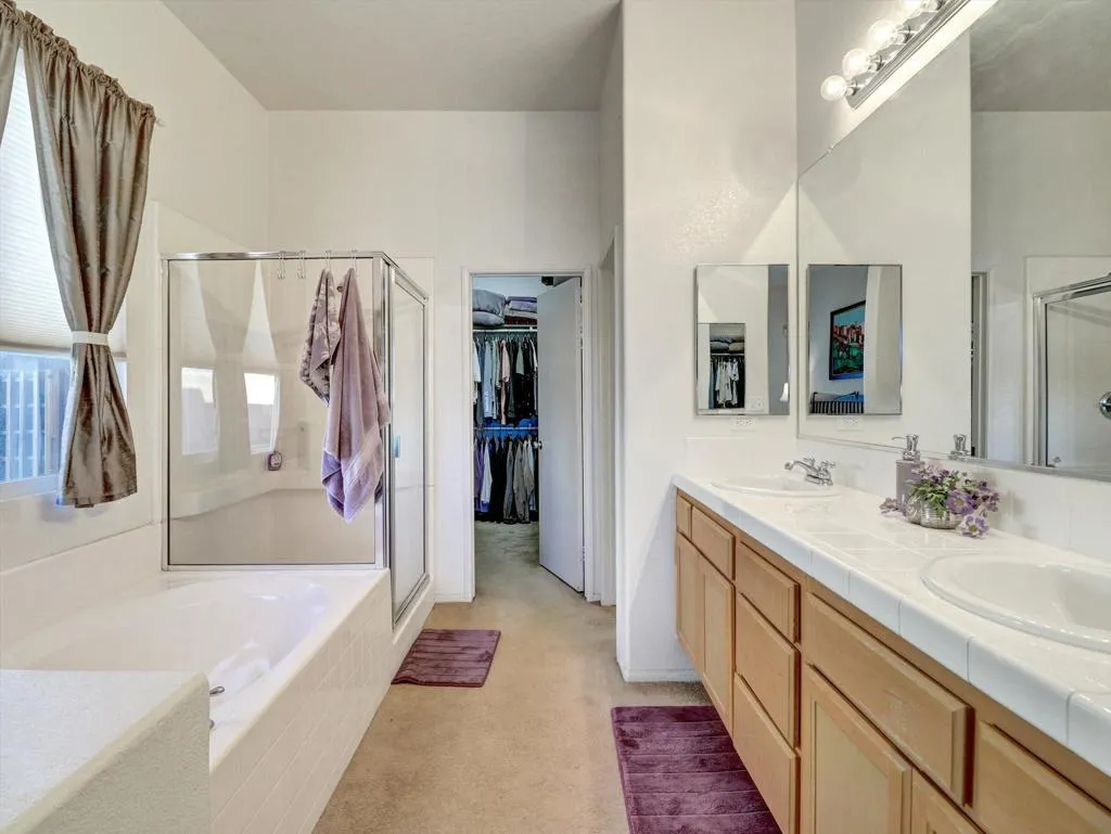 13633 Overlook Drive, Desert Hot Springs, California 92240 home-pic-17