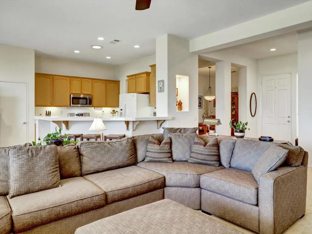 13633 Overlook Drive, Desert Hot Springs, California 92240 home-pic-4