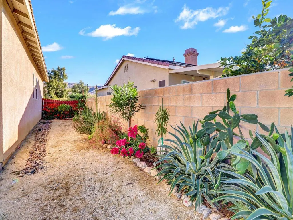 13633 Overlook Drive, Desert Hot Springs, California 92240 home-pic-36