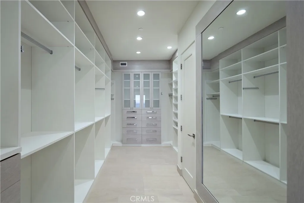 33 Bay Drive, Laguna Beach, California 92651 home-pic-29