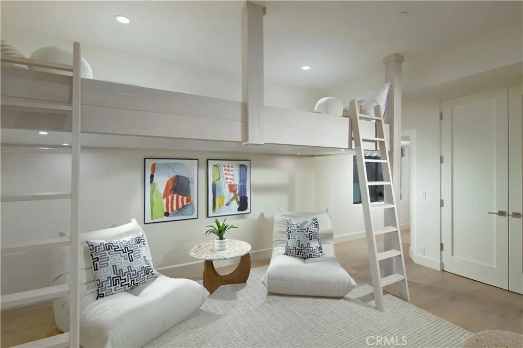 33 Bay Drive, Laguna Beach, California 92651 home-pic-30