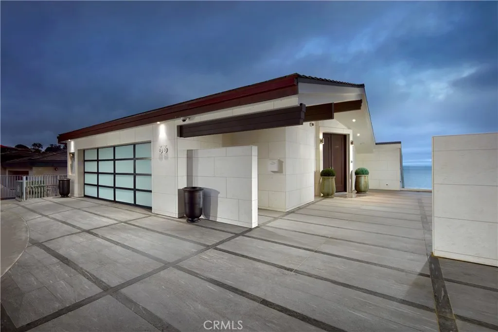 33 Bay Drive, Laguna Beach, California 92651 home-pic-1