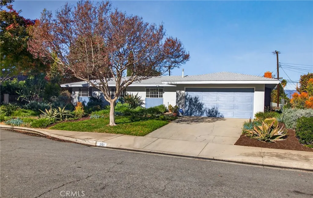 201 Primrose, Redlands, California 92373 home-pic-1