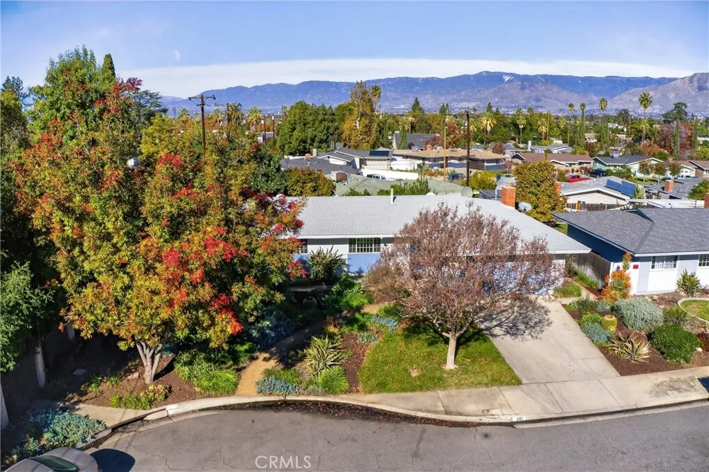 201 Primrose, Redlands, California 92373 home-pic-2