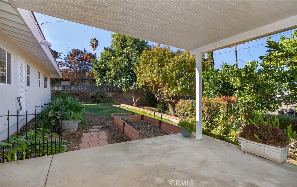 201 Primrose, Redlands, California 92373 home-pic-21