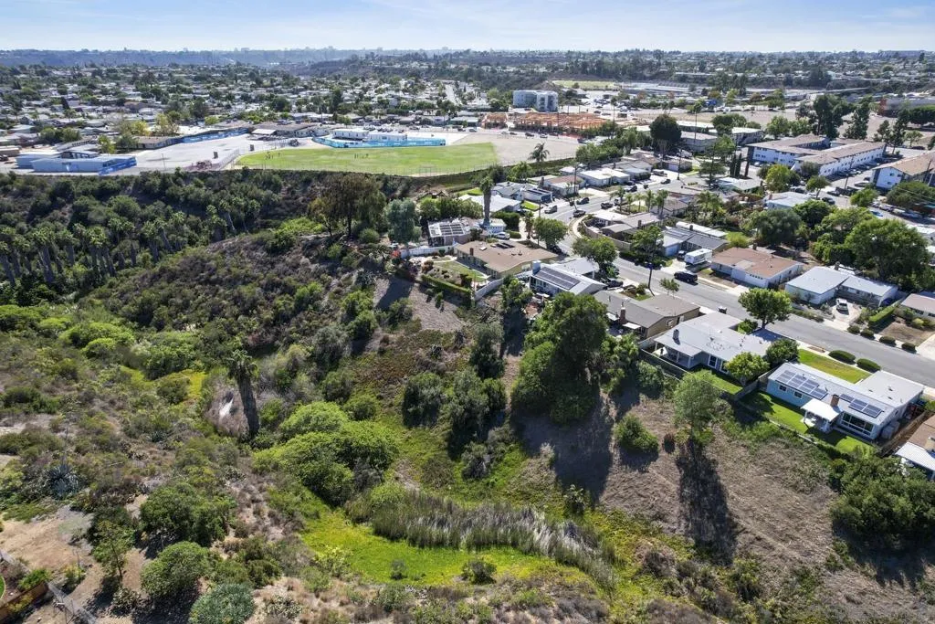 3425 Angwin Dr, San Diego, California 92123 home-pic-32