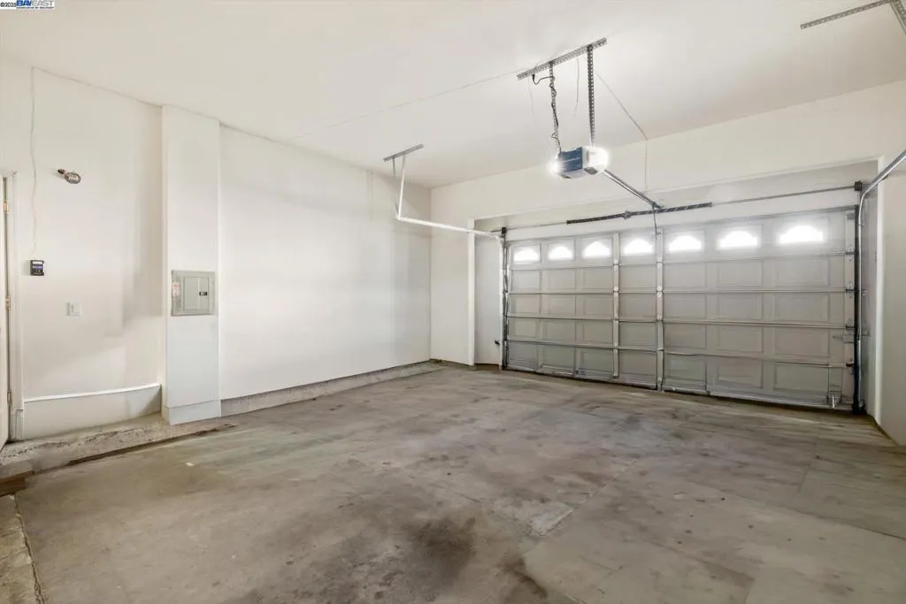 1564 Santa Clara St, Richmond, California 94804 home-pic-38