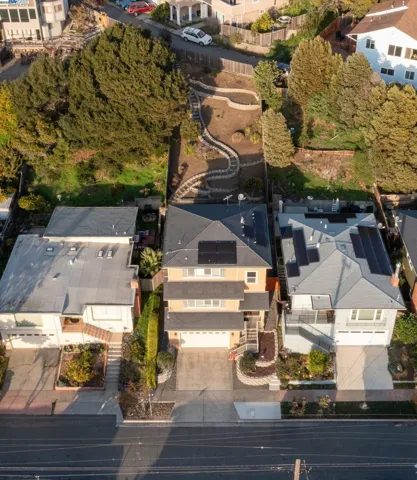 1564 Santa Clara St, Richmond, California 94804