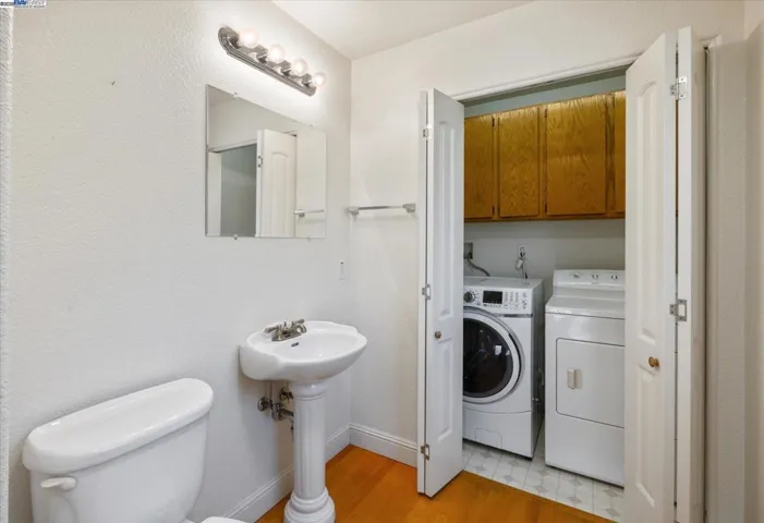 1564 Santa Clara St, Richmond, California 94804