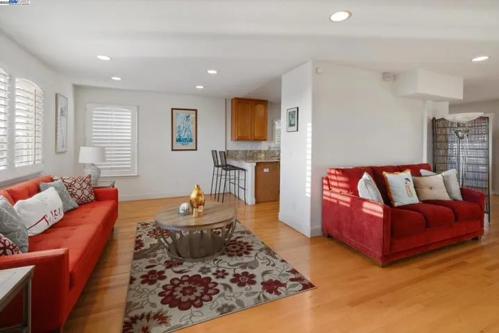 1564 Santa Clara St, Richmond, California 94804