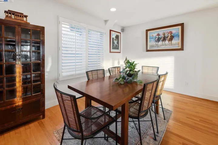 1564 Santa Clara St, Richmond, California 94804