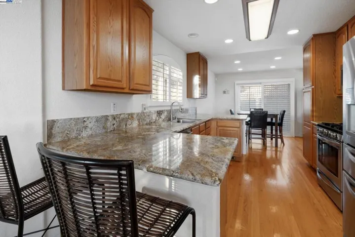 1564 Santa Clara St, Richmond, California 94804