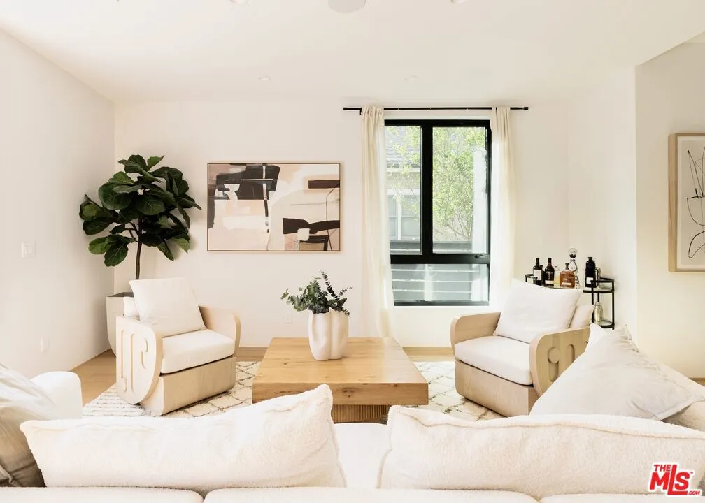 9064 Harland Avenue, West Hollywood, California 90069 home-pic-9