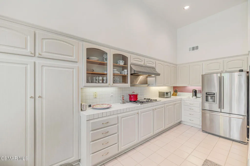 1605 Shadow Oaks Place, Thousand Oaks, California 91362 home-pic-14