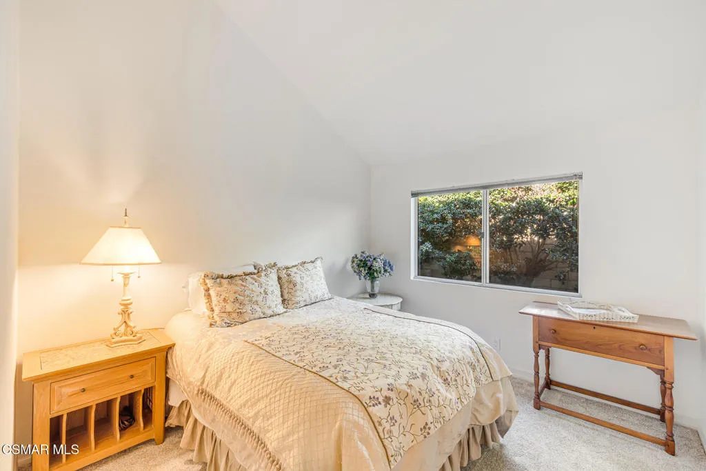 1605 Shadow Oaks Place, Thousand Oaks, California 91362 home-pic-22