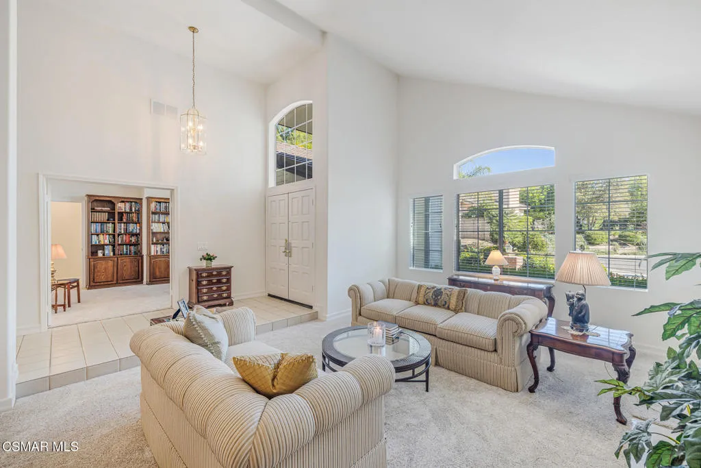 1605 Shadow Oaks Place, Thousand Oaks, California 91362 home-pic-8