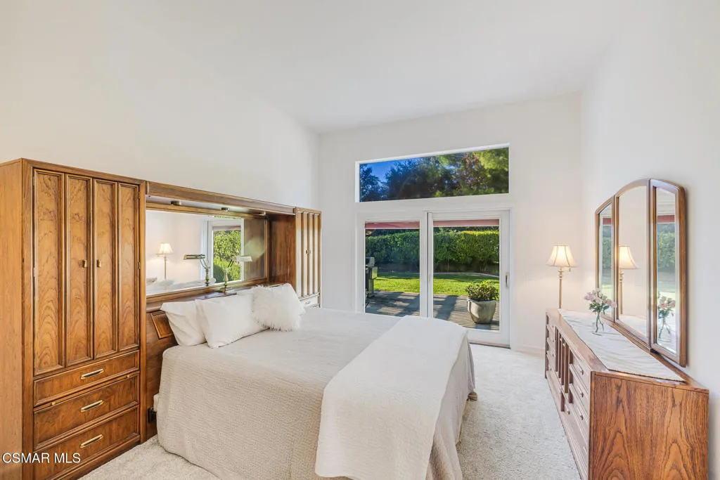 1605 Shadow Oaks Place, Thousand Oaks, California 91362 home-pic-25
