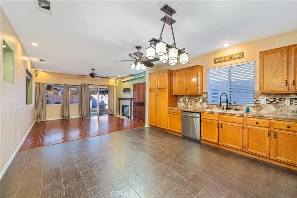 2714 S Erin, San Bernardino, California 92408 home-pic-3