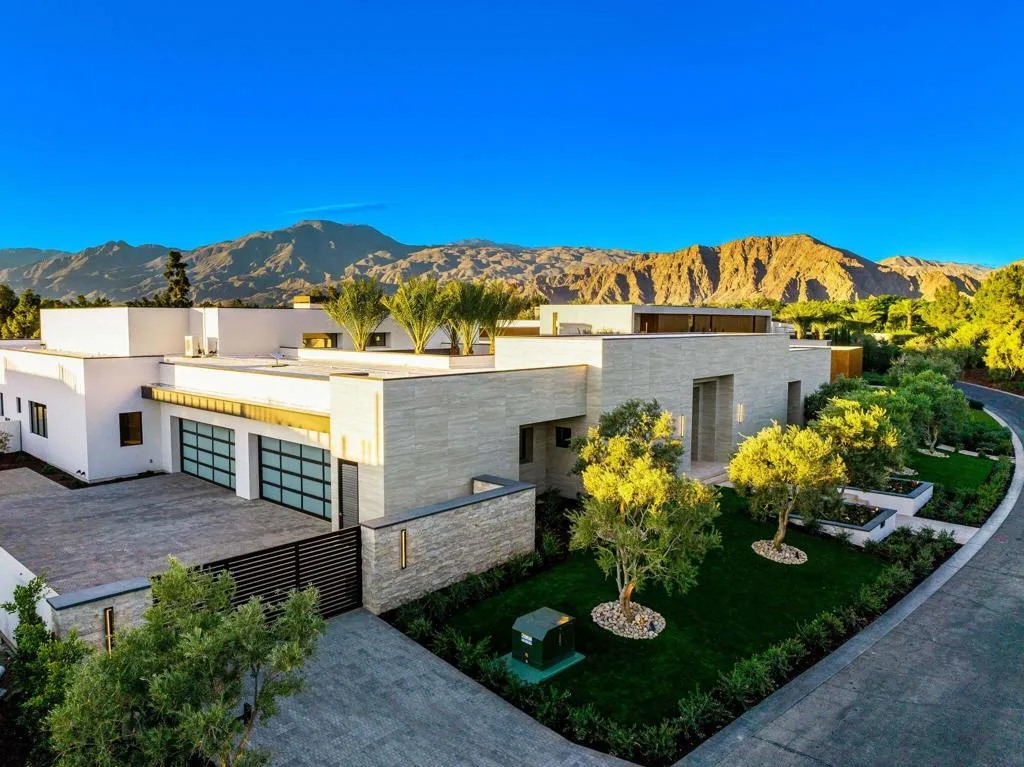 81193 Columbus Way, La Quinta, California 92253 home-pic-1