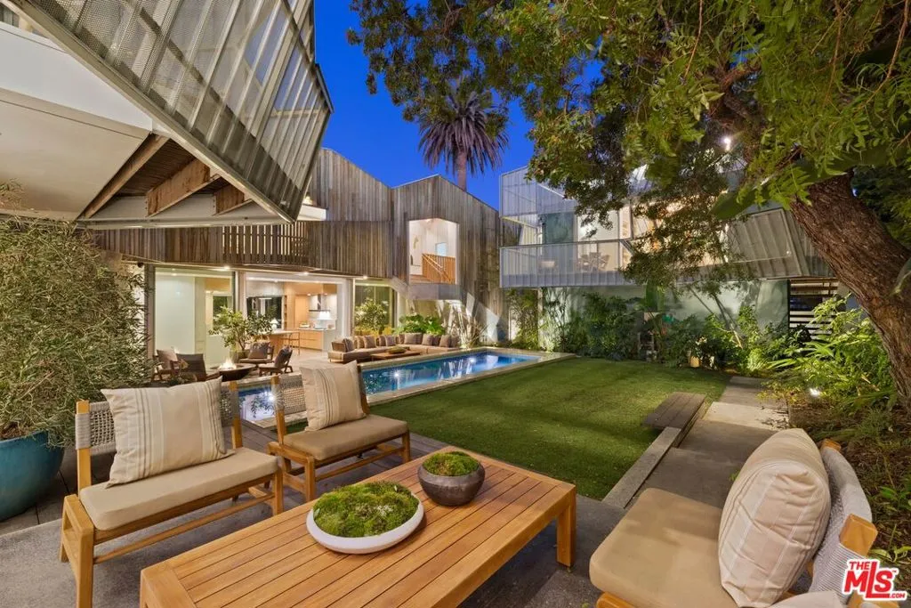 825 Palms Boulevard, Venice, California 90291 home-pic-45