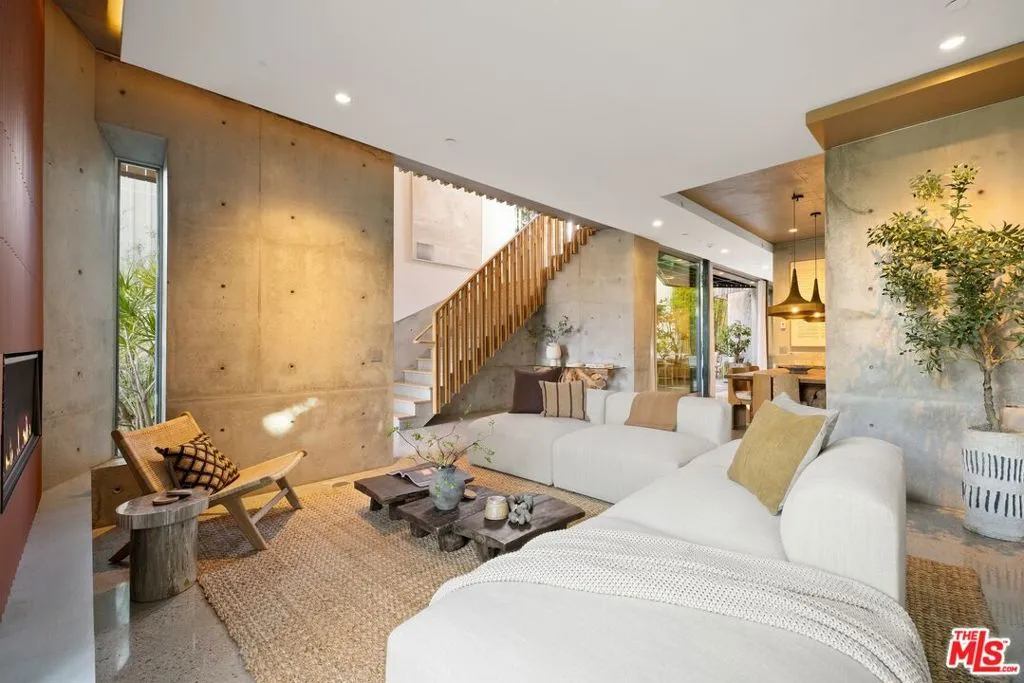 825 Palms Boulevard, Venice, California 90291 home-pic-12