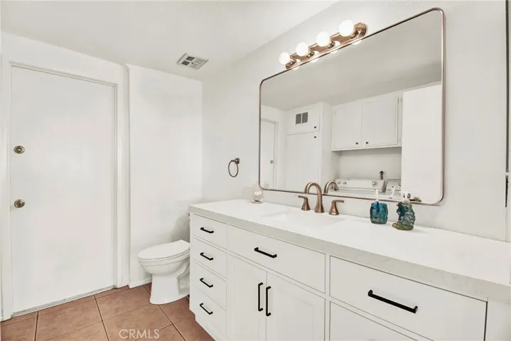 3879 Piedmont, Highland, California 92346
