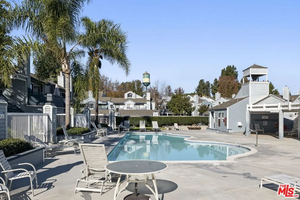 7316 Quill Drive 8, Downey, California 90242 home-pic-18