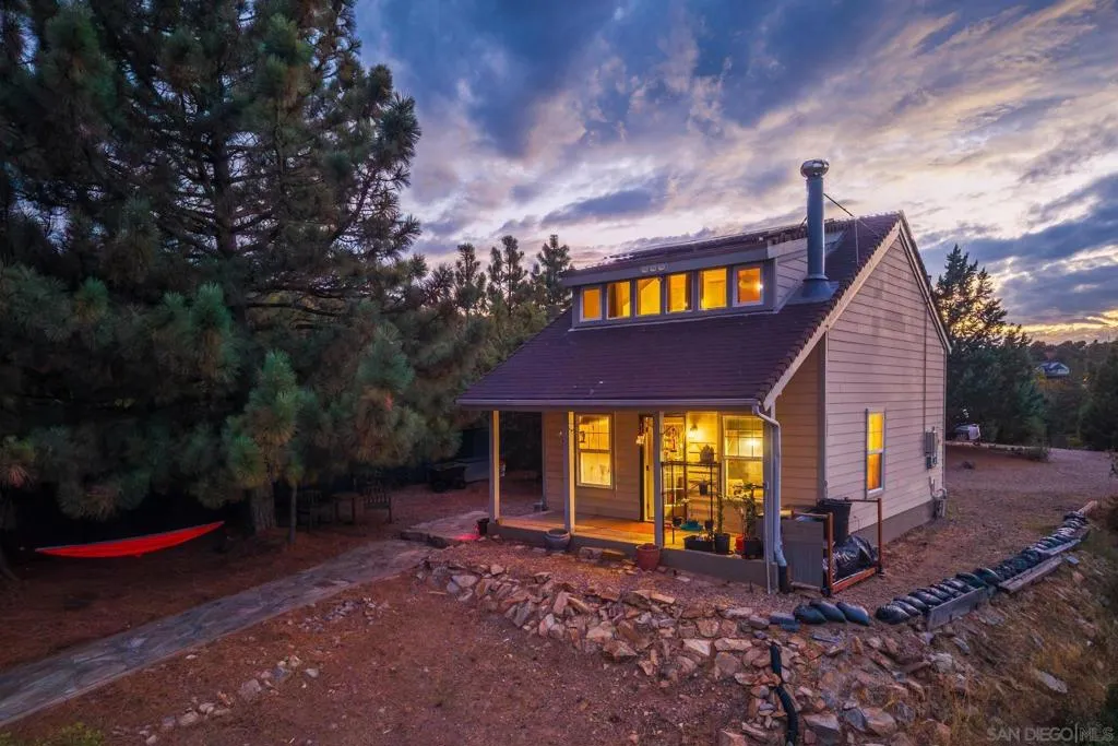 3129 Pheasant Dr, Julian, California 92036 home-pic-1