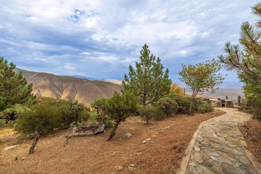 3129 Pheasant Dr, Julian, California 92036 home-pic-3