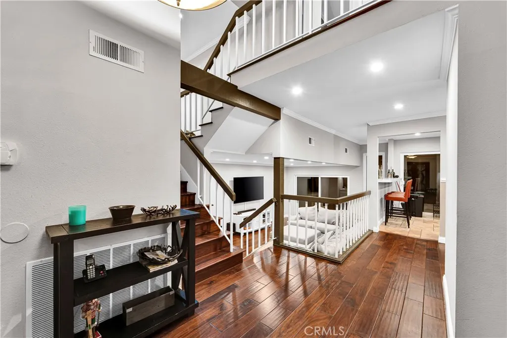 17045 Goya, Granada Hills, California 91344 home-pic-8